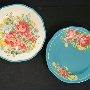 (2) "Vintage Floral" Salad Plates Set